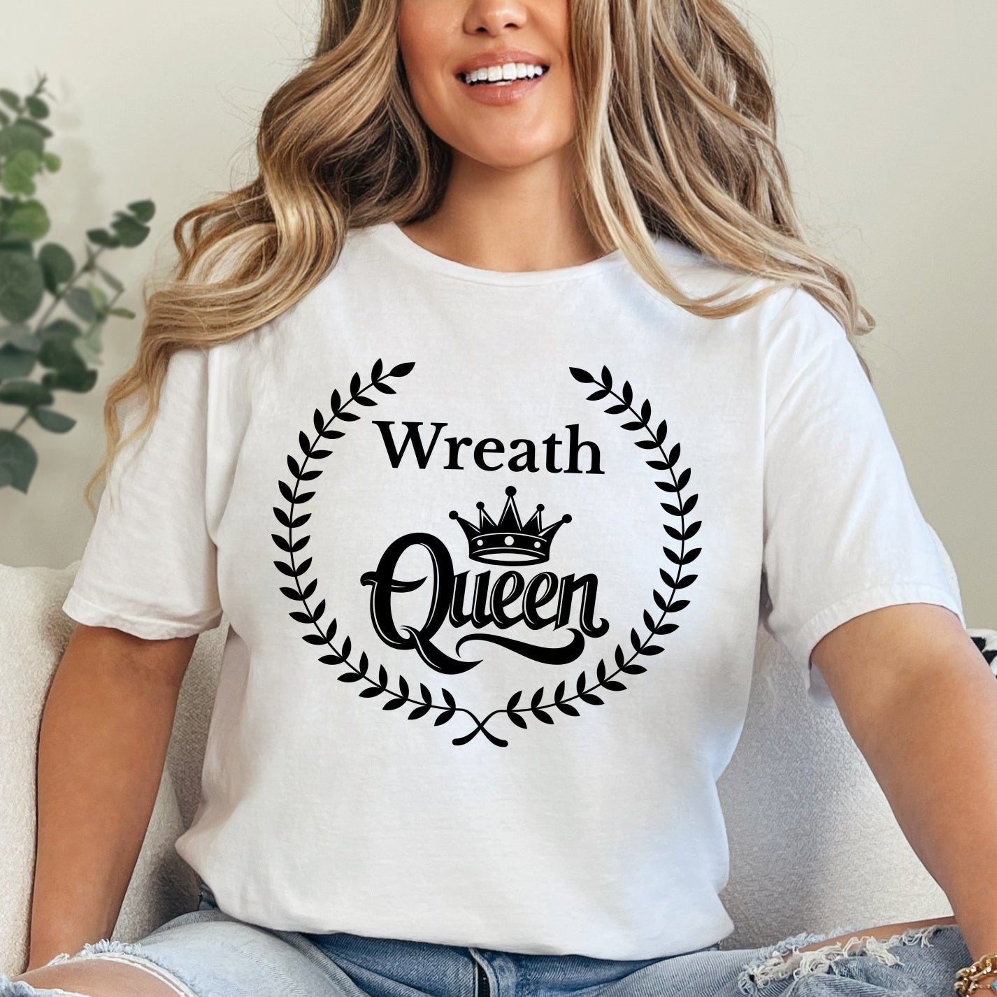 PRE-ORDER Wreath Queen Gildan Softstyle graphic T-shirt