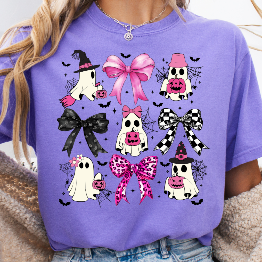 Comfort colors Violet cute ghost and bow graphic T-shirt