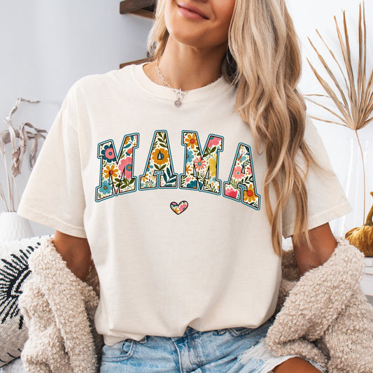 Ivory Comfort Colors Mama graphic T-shirt