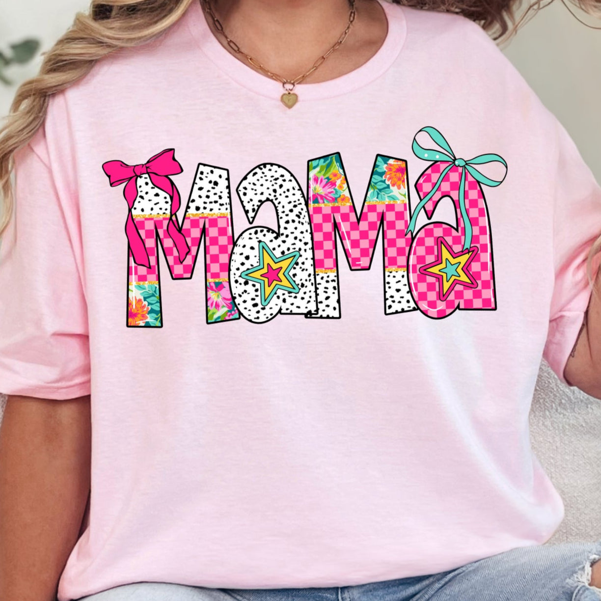 Light pink Gildan Softstyle Mama graphic T-shirt