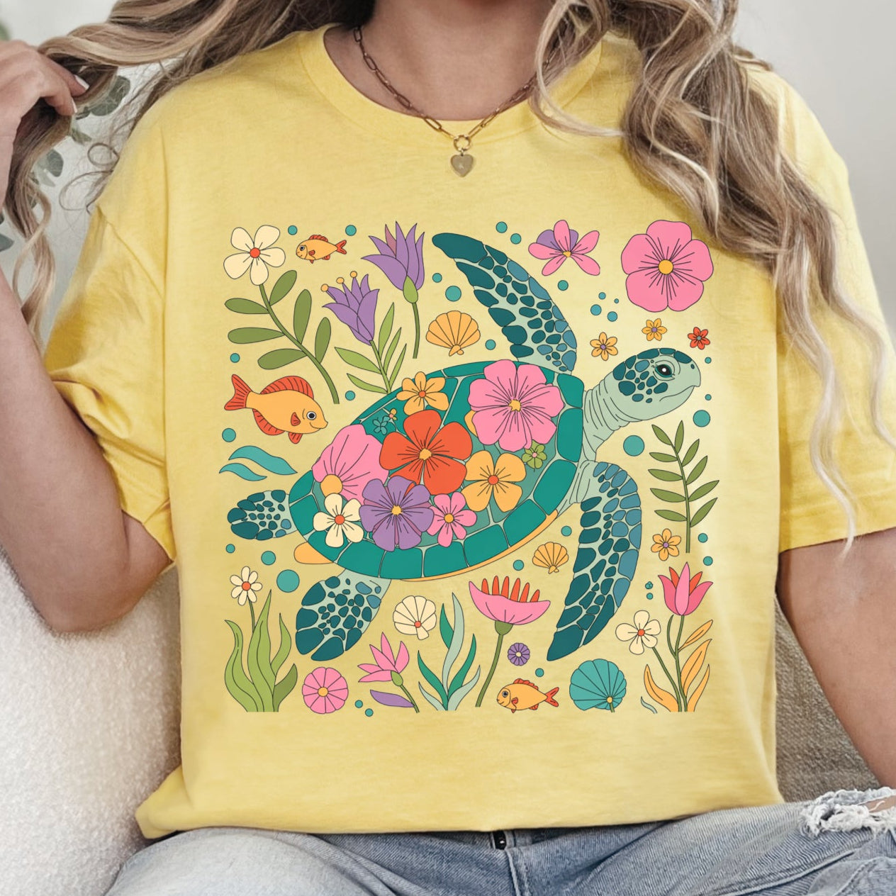 Cornsilk Gildan Softstyle sea turtle graphic T-shirt