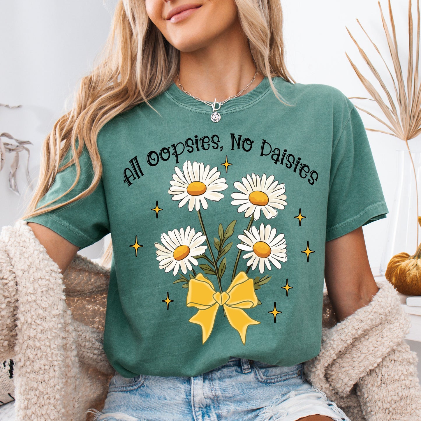 Light Green Daisies Confort Colors Graphic T-shirt