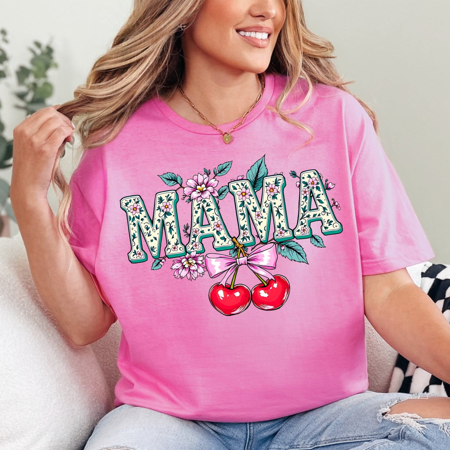 Azalea Gildan Softstyle Mama graphic T-shirt