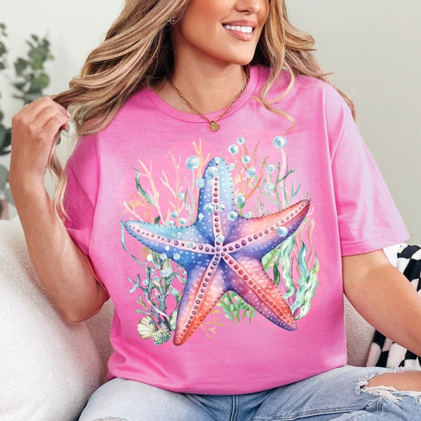 Azalea pink Gildan Softstyle starfish graphic T-shirt.